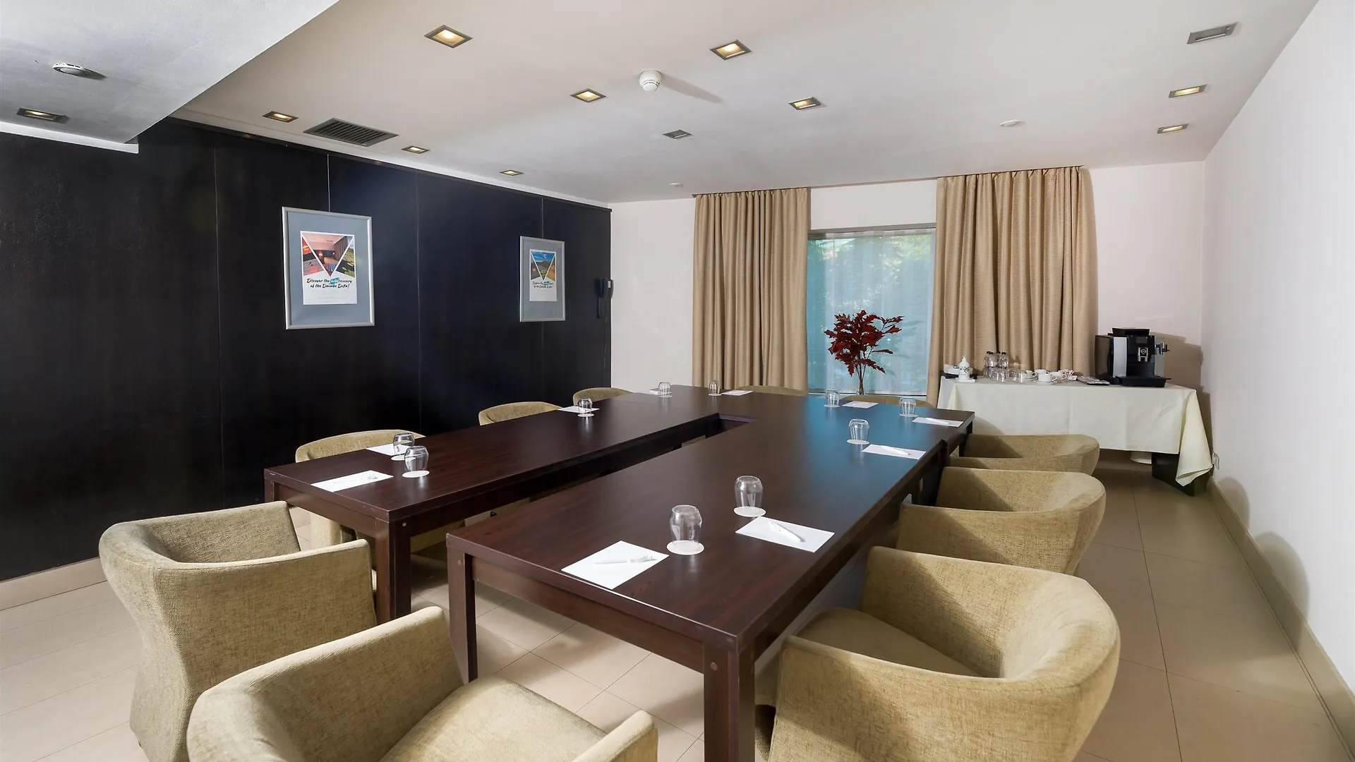 ****  Hotel Ch Bucharest Romania